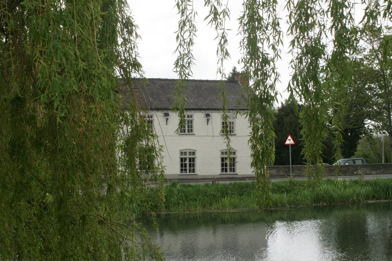 Ye Olde Boote Inn Oswestry Exterior foto